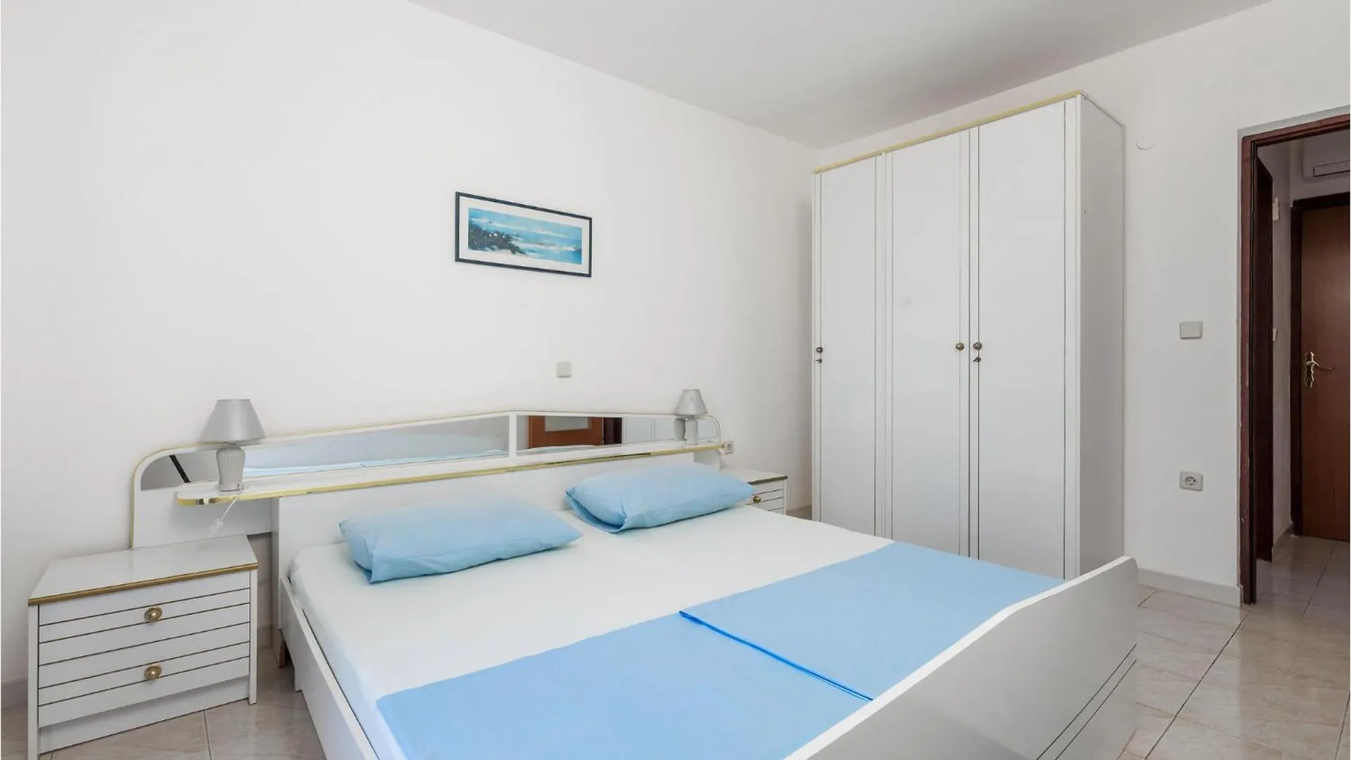 2 Bedroom Awesome Apartment In Rab Barbat na Rabu