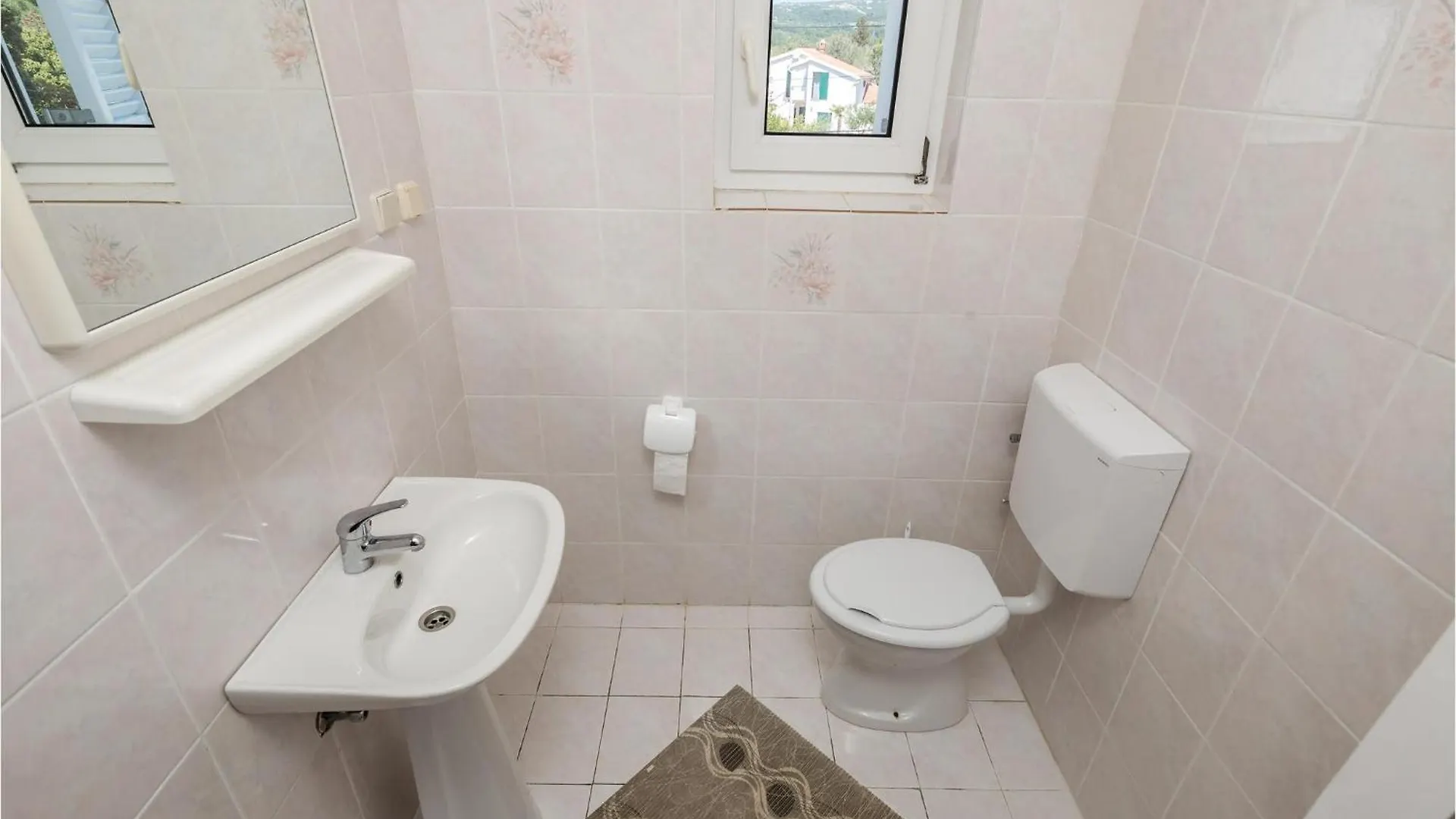 2 Bedroom Awesome Apartment In Rab Barbat na Rabu