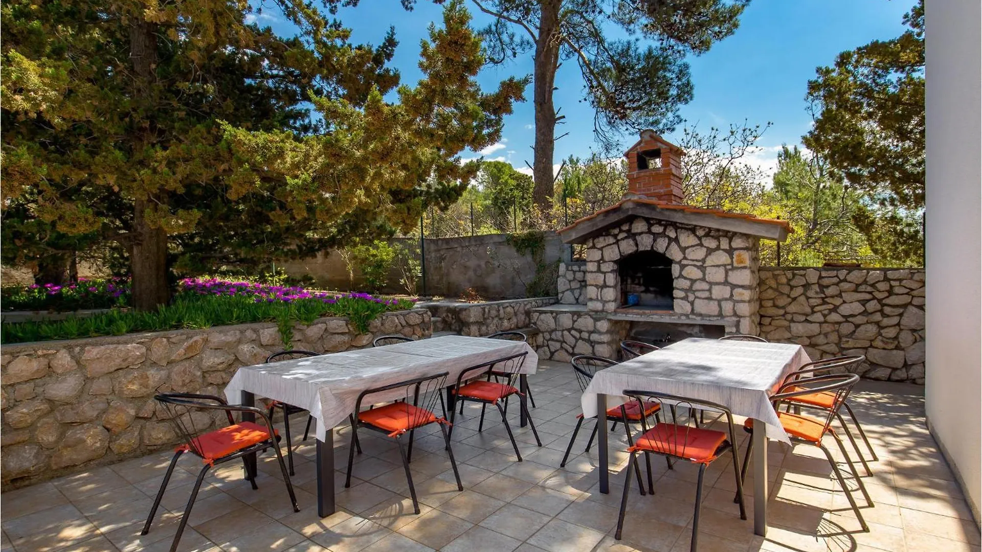 2 Bedroom Awesome Apartment In Rab Barbat na Rabu